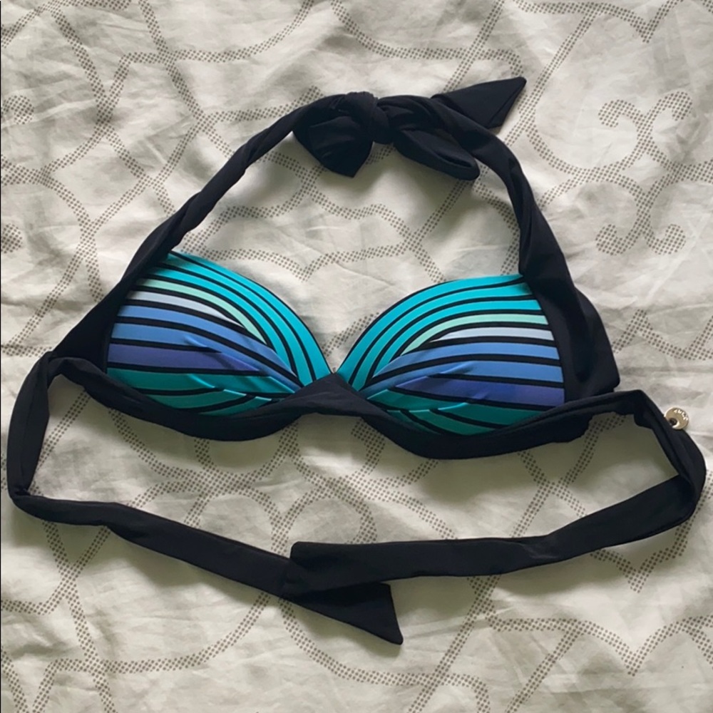 Azura Australia never worn bikini top